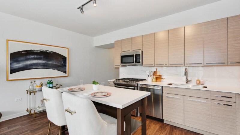 Building Photo - 797 W Madison St