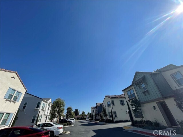 Building Photo - 535 Embrook Way