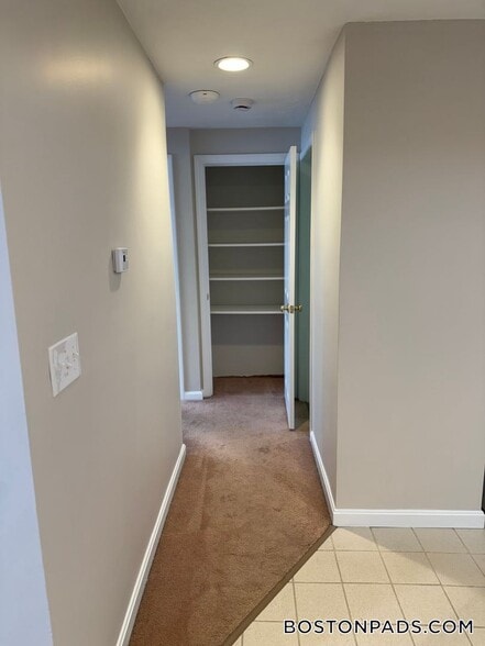 Building Photo - 13 Kenmar Dr