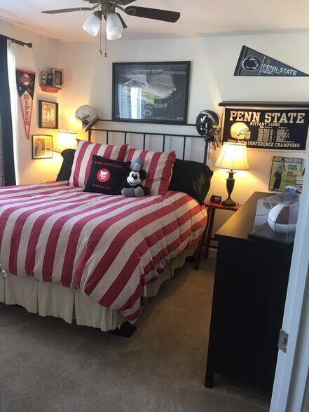 Building Photo - 6193 Royal Crest Ln