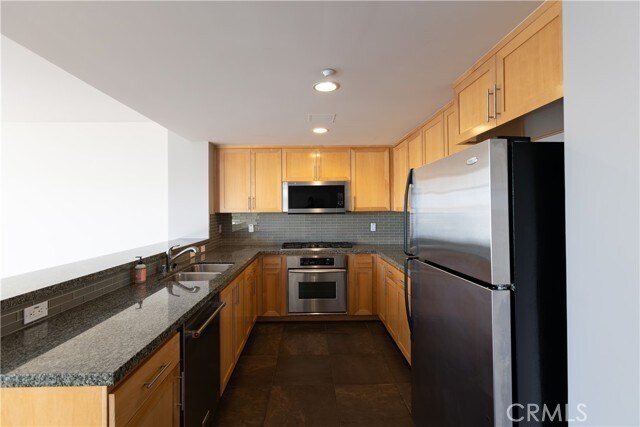 Building Photo - 400 W Ocean Blvd