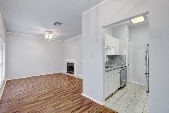 Building Photo - 2804 Rio Grande St