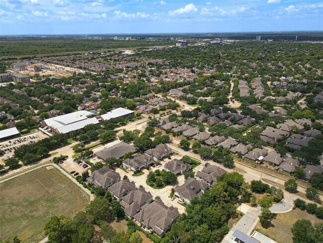 Building Photo - 1415 Baldwin Square Ln