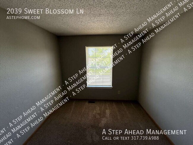 Building Photo - 2039 Sweet Blossom Ln
