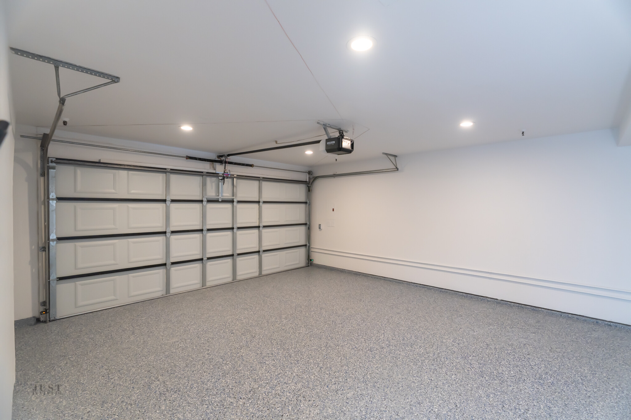 Garage with new epoxy flooring - 907 5th