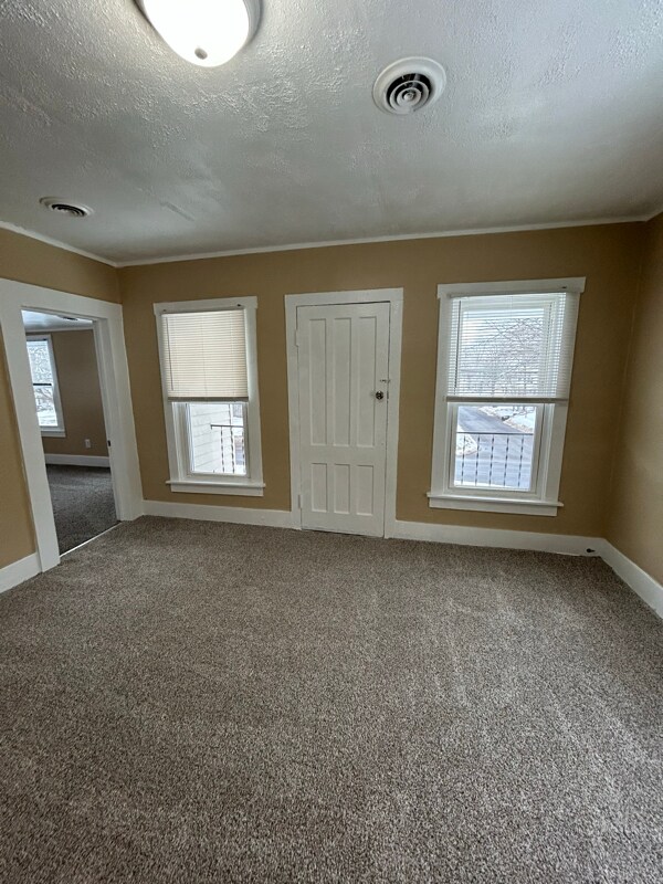 Building Photo - 401 Hannibal St