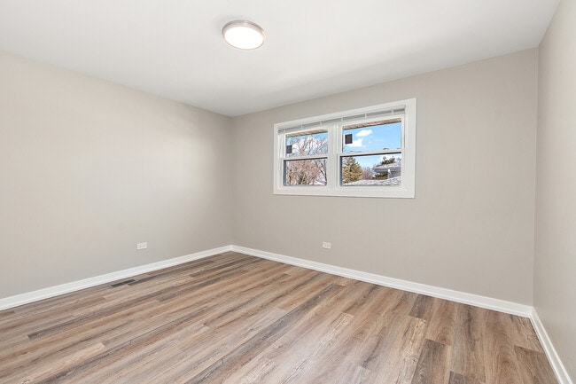 Building Photo - 9313 W 147th St