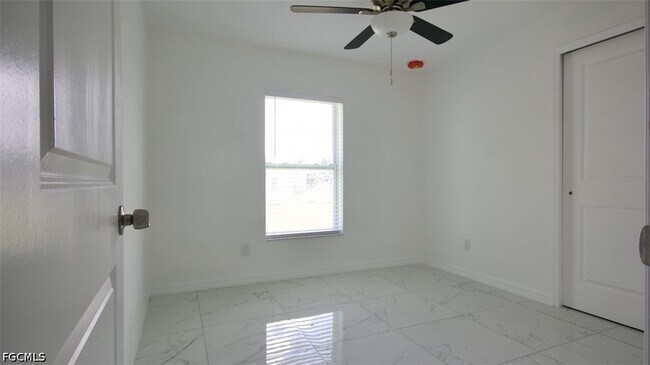 Building Photo - 3433 Jeffcott St