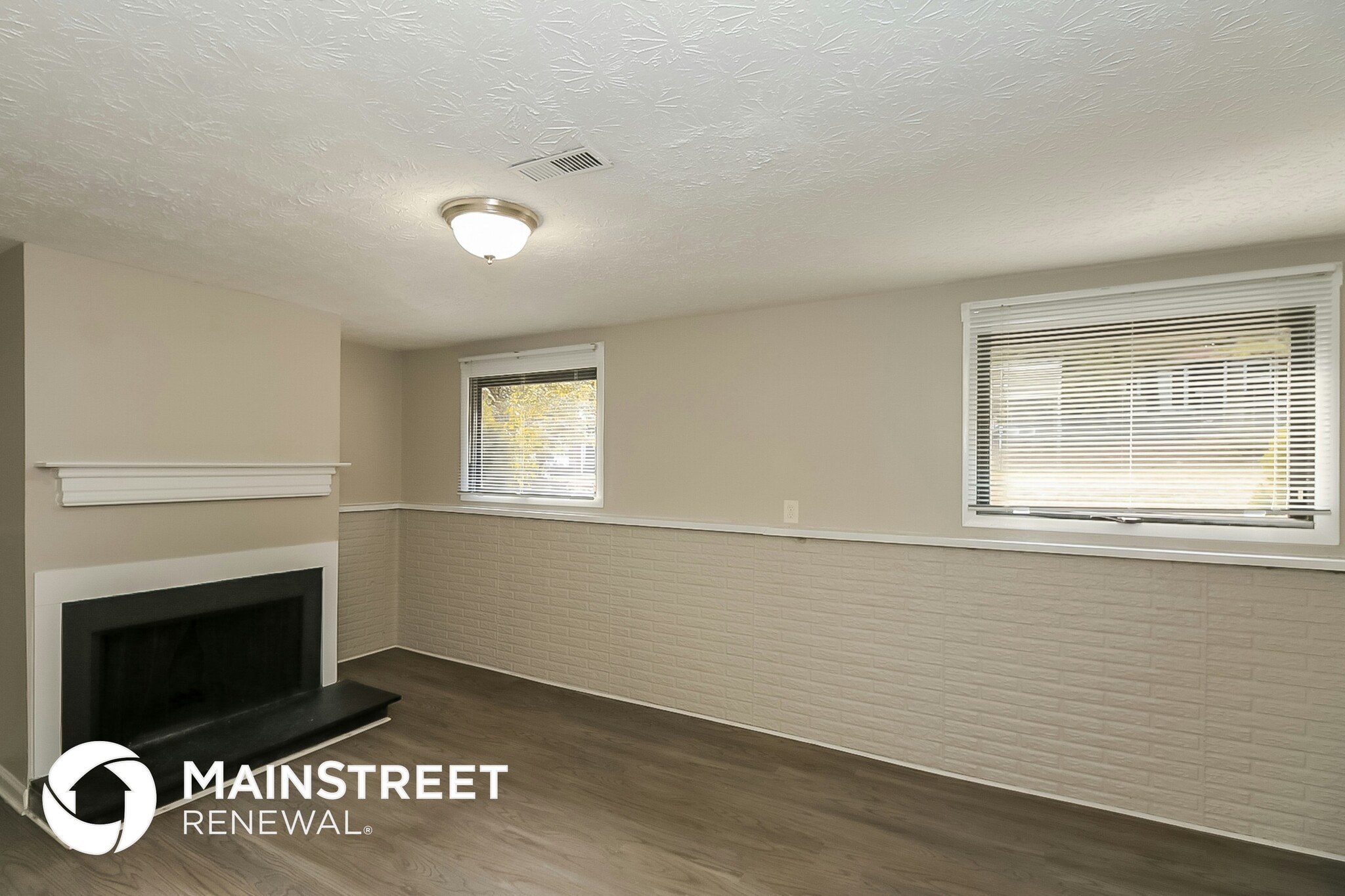 Building Photo - 7180 Buck Creek Dr