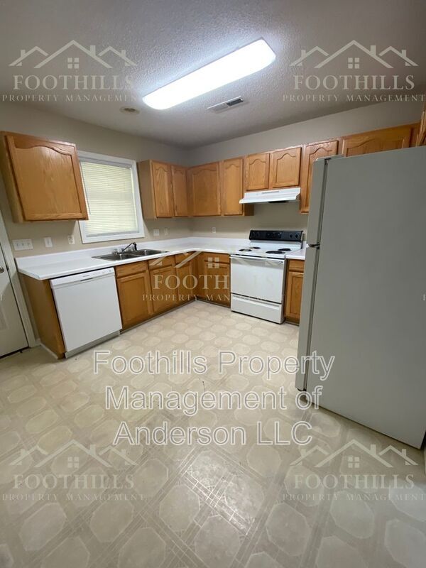 Building Photo - 101 Heatherbrook Ct