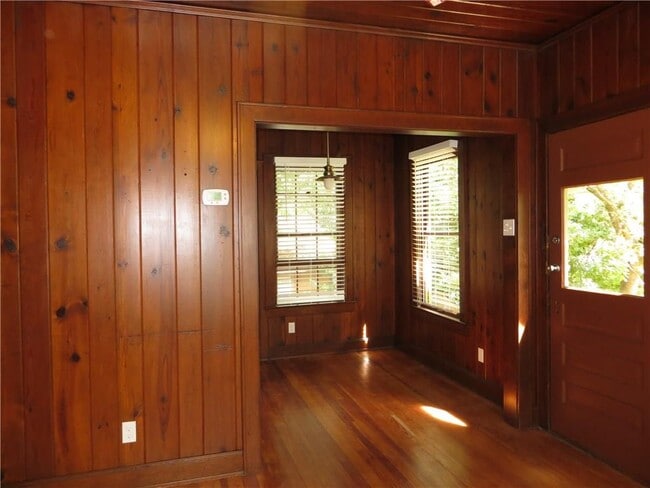 Building Photo - 3306 Harris Park Ave