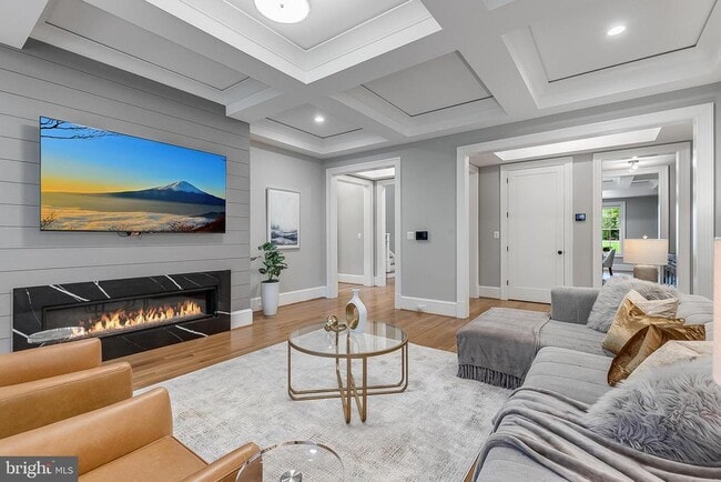 Building Photo - 7002 River Oaks Dr