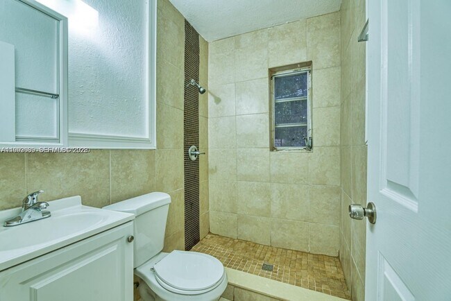 Building Photo - 13005 NW 8th Ave