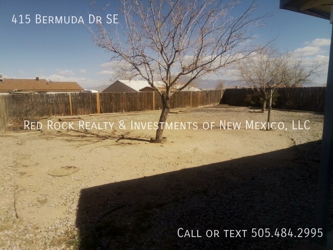 Building Photo - Single Story 3BR on Large Lot!