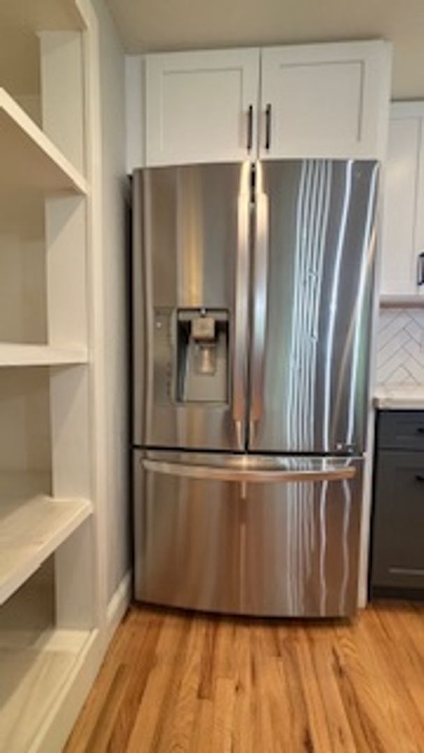 Building Photo - Stunning Tree-House Living with Beach Acce...