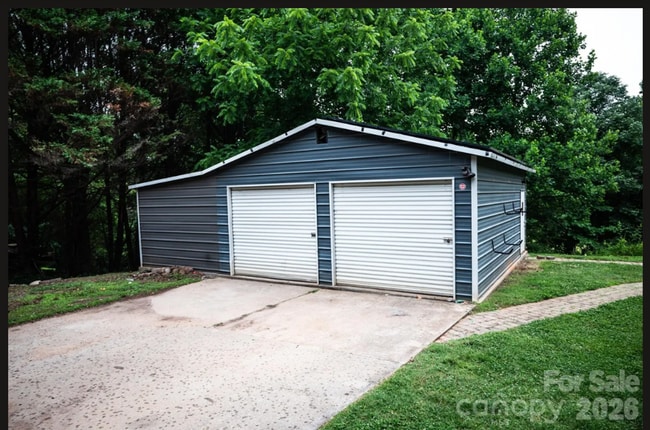 Building Photo - 3122 Zion Church Rd