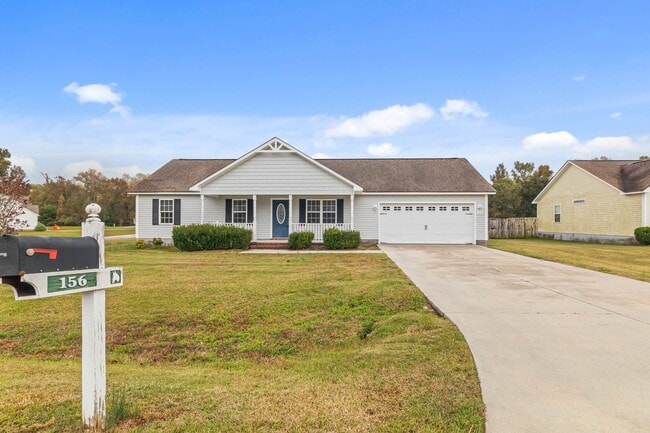 Building Photo - 3 Bedroom 2 Bathroom Home