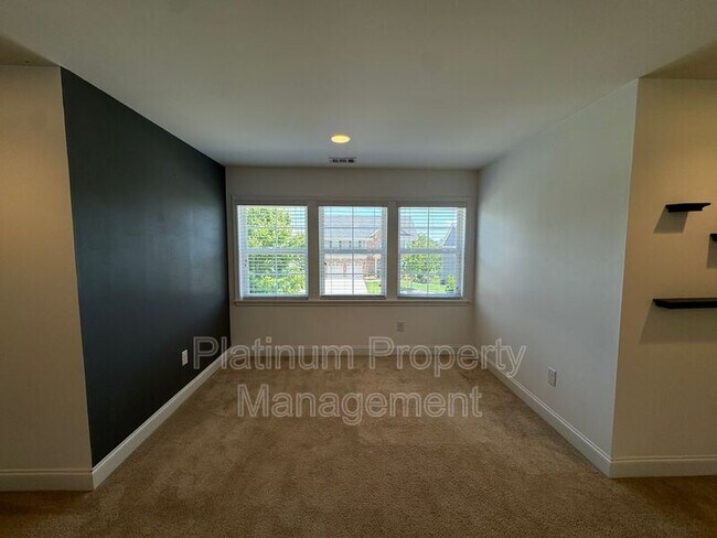 Building Photo - 2045 Birmingham Ct