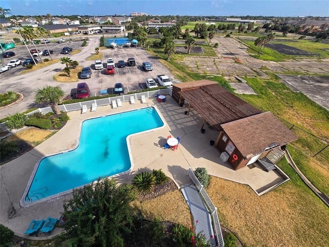 Building Photo - 7310 Seawall Blvd