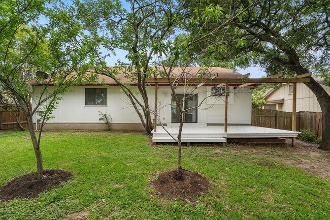 Building Photo - 1708 Woodwind Ln