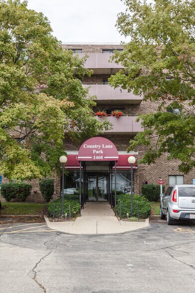 Building Photo - 1460 Fairlane Dr