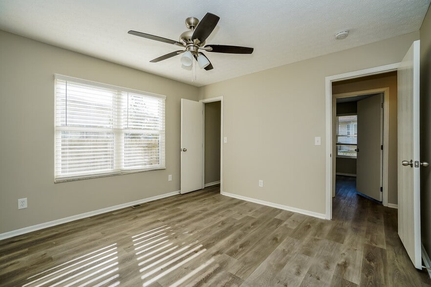 Building Photo - 1551 Covina Dr
