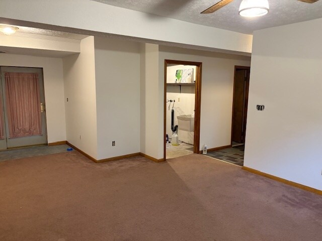 Building Photo - 945 1/2 Broglie Dr