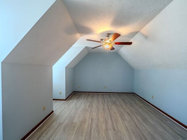 Building Photo - 1479 Millstream Trail NW