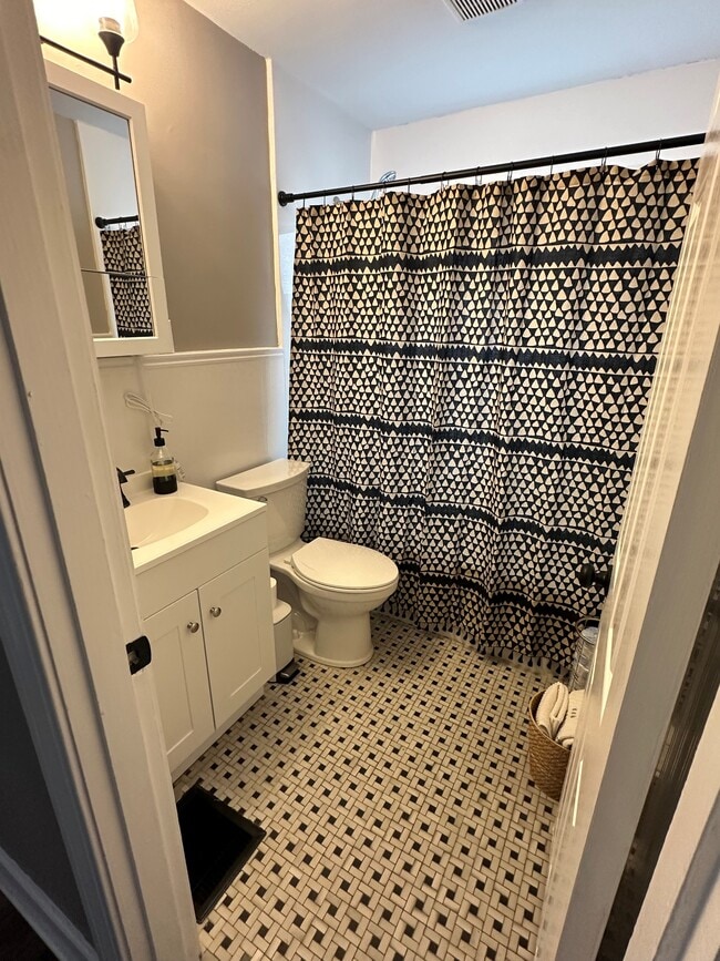 Building Photo - 4207 Alton Rd