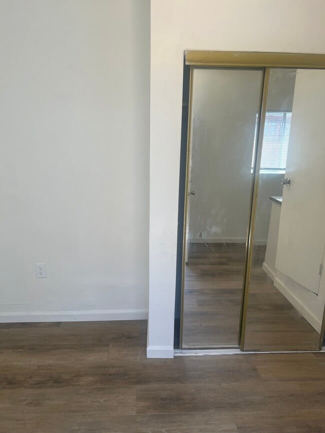 Building Photo - 3853 Bentley Ave