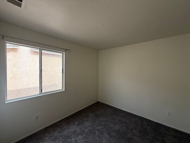 Building Photo - Spacious 3bd/3ba Located in Miramar Ranch North!