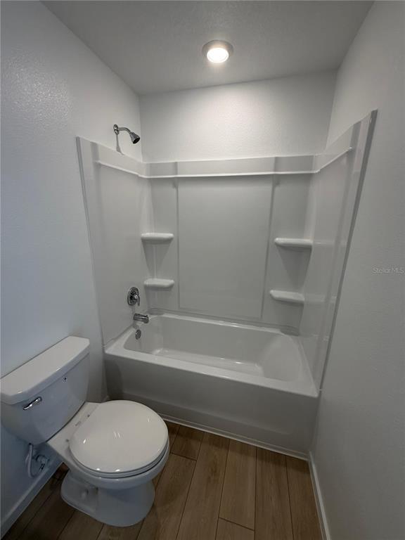 Building Photo - 824 Lynx St