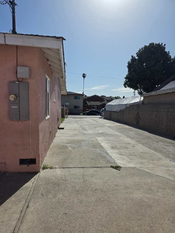 Building Photo - 4433 Triggs St