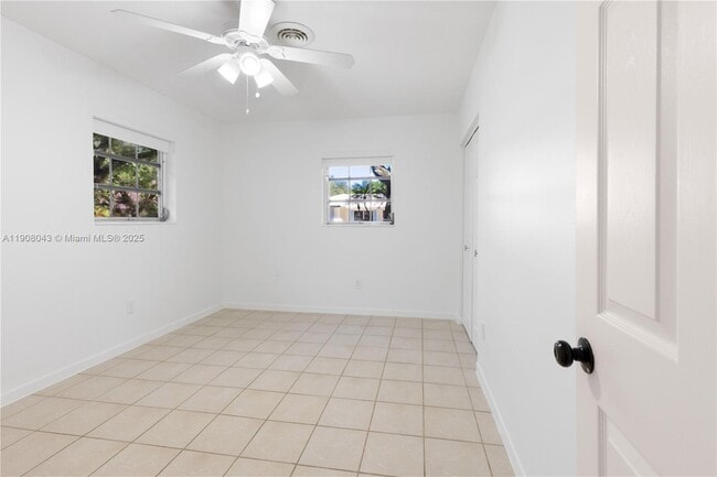 Building Photo - 16412 SW 74th Ct