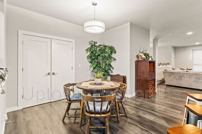Building Photo - 9559 SW Anna Belle Ct