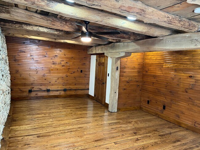 Building Photo - 2985 Granary Rd