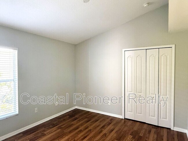 Building Photo - 2345 Roanoke Springs Dr