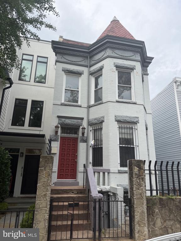 Building Photo - 739 Morton St NW