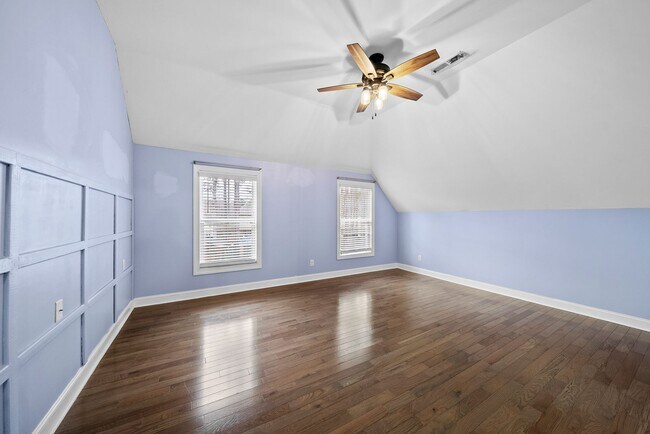 Building Photo - 3532 Bunting Dr