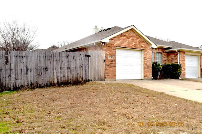 Building Photo - Home near the Heart of Alliance and Keller