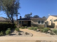 Building Photo - 1523 N Grand Oaks Ave