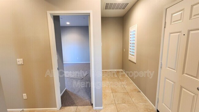 Building Photo - 42729 Tiempo Ct