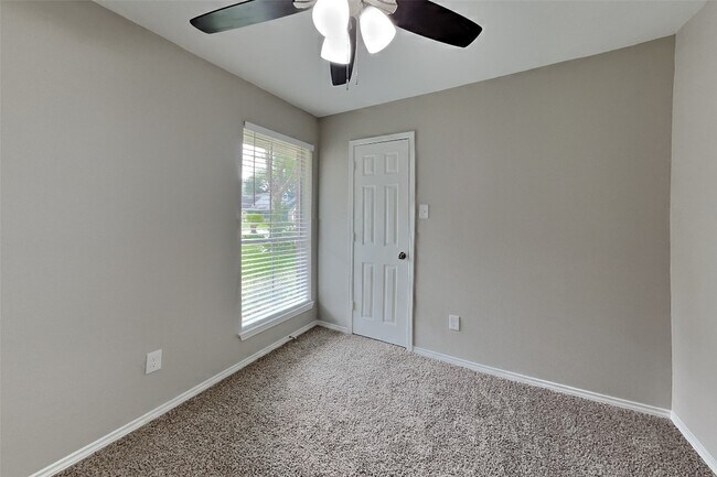 Building Photo - 9119 Newkay Ln