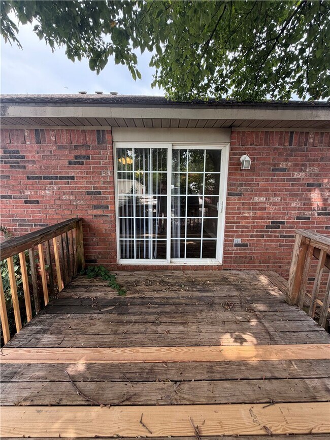 Building Photo - 231 Graystone Cir
