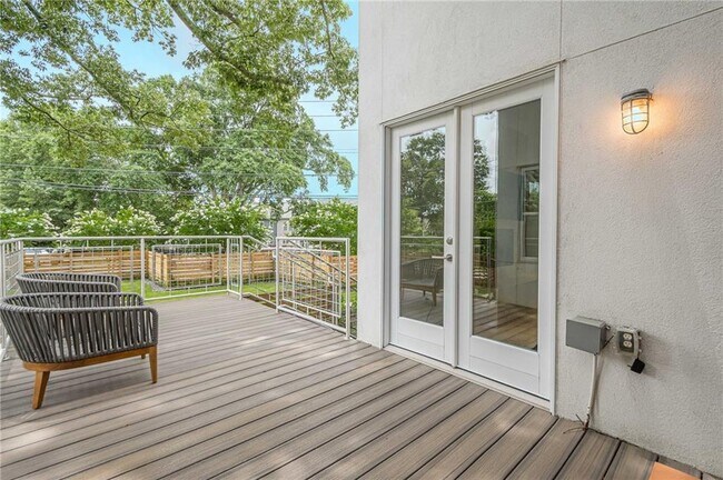 Building Photo - 2269 Briarwood Hills Dr NE