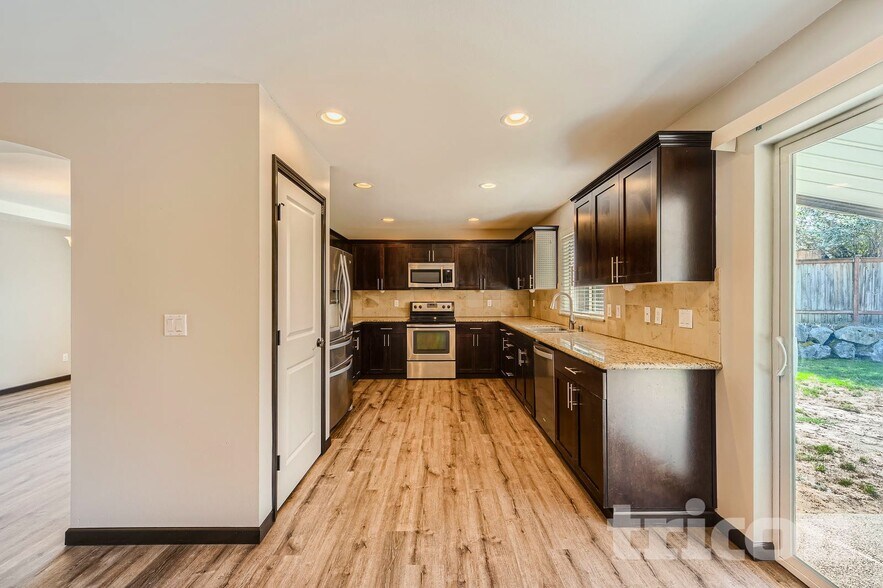 Building Photo - 6706 206th St Ct E