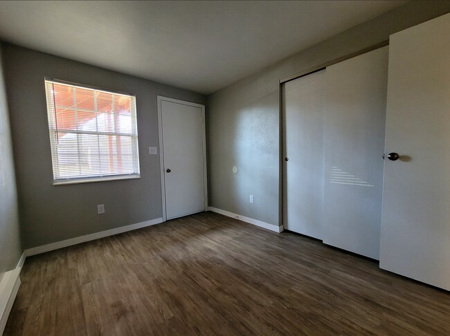 Building Photo - Beautiful 2 bedroom 1 bath in West Milton!
