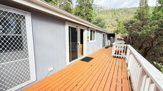 Building Photo - 25001 Rim Rock Rd