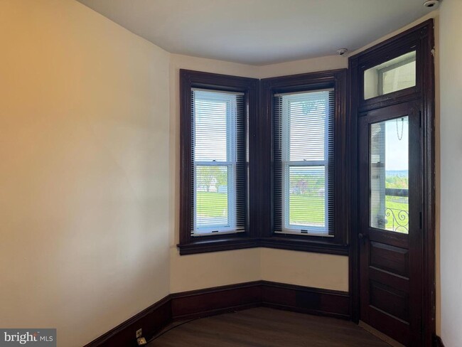 Building Photo - 3009 Ridge Pike