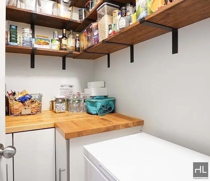 Building Photo - VERONICA PLACE